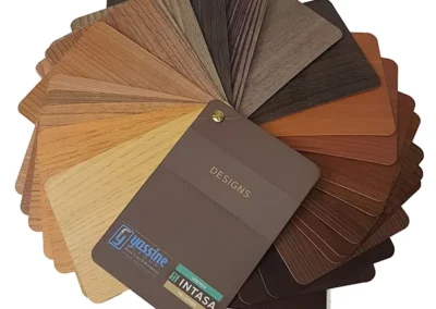 Muestrario de colores para madera