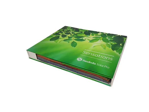 Folder for the presentation of textiles